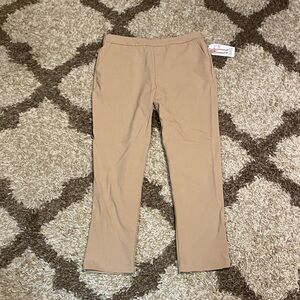 *NEW W/TAG* Time and Tru pull on khaki pants